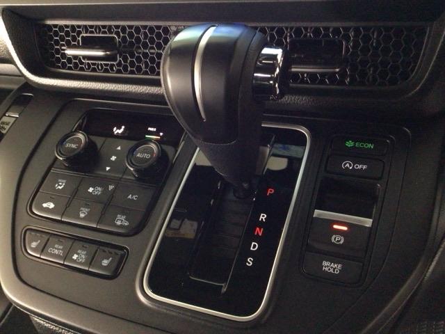 ステップワゴン スパーダ　ＬＥＤ・フルセグ・メモリナビ・バックカメラ・純正ＡＷ・ホンダＣＯＮＮＥＣＴ　キーレスエントリー　マルチビュー　ＷＡＣ　両側Ｐスライドドア　パワーゲート　サイドカメラ　リアカメラ　ターボ車　ＥＴＣ車載器（21枚目）