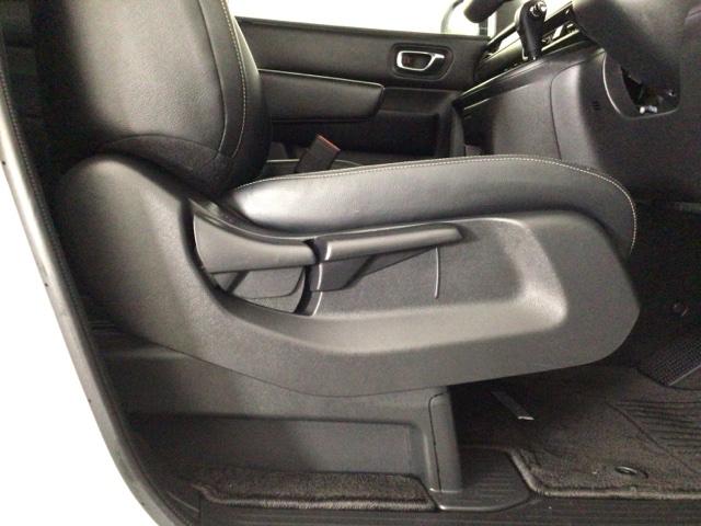 ステップワゴン スパーダ　ＬＥＤ・フルセグ・メモリナビ・バックカメラ・純正ＡＷ・ホンダＣＯＮＮＥＣＴ　キーレスエントリー　マルチビュー　ＷＡＣ　両側Ｐスライドドア　パワーゲート　サイドカメラ　リアカメラ　ターボ車　ＥＴＣ車載器（40枚目）