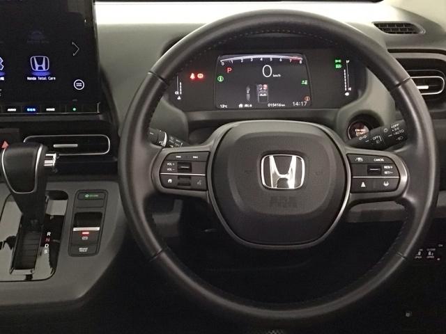 �y�n���h���z�^�]�ɂ������l�X�ȑ�������S�ɍs����悤�Ɏ��_�ړ������Ȃ����쐫�ɔz�����ꂽ�X�C�b�`�ނ��Ïk���ꂽ�R�b�N�s�b�g�ł��B