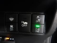 ホンダが推し進める総合先進安全装備のセンシング搭載！　衝突や斜線はみだしなどの危険が予測される時、センサーが警告。ヒューマンエラーを高度先進技術が補完してくれます。 7