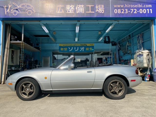 ユーノスロードスター 　１．８Ｌ　ＡＴ（11枚目）