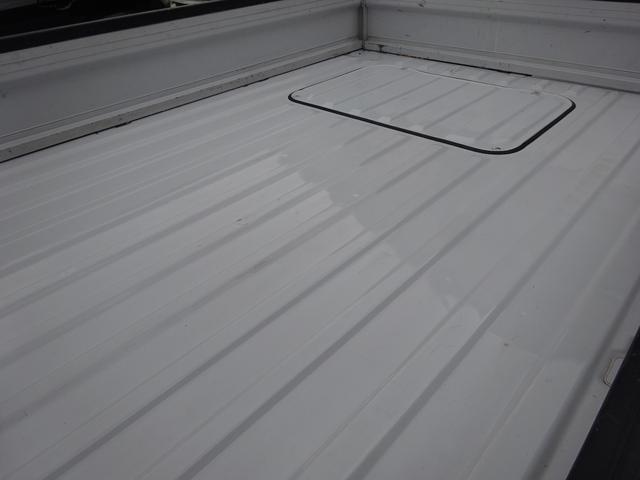 サンバートラック ＴＢ　最終型　４ＷＤ　５ＭＴ　新品タイヤ（15枚目）