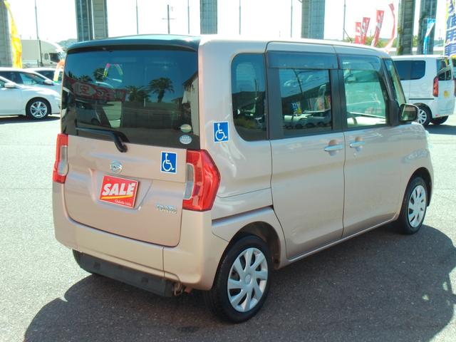 タント 　福祉車輌　両側スライドドア　アイドリングストップ　電動格納ミラー　ＬＥＤヘッドランプ　盗難防止システム　ＣＶＴ　ＡＢＳ　ＥＳＣ　エアコン　パワーステアリング　パワーウィンドウ　運転席エアバッグ（12枚目）
