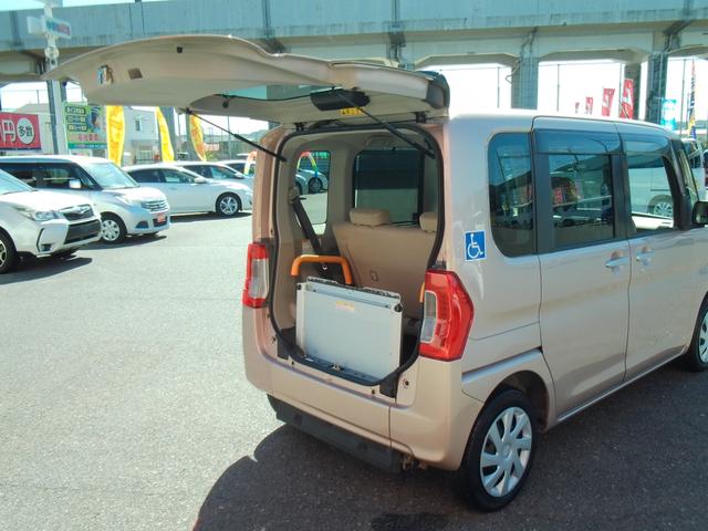 タント 　福祉車輌　両側スライドドア　アイドリングストップ　電動格納ミラー　ＬＥＤヘッドランプ　盗難防止システム　ＣＶＴ　ＡＢＳ　ＥＳＣ　エアコン　パワーステアリング　パワーウィンドウ　運転席エアバッグ（18枚目）