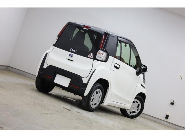 シーポッド Ｇ　電気自動車　ワンオーナー　プリクラッシュセーフティ　パーキングサポートブレーキ　クリアランスソナー　禁煙　ＬＥＤオートライト　シートヒーター　オートエアコン　ドラレコ　電動格納ミラー　純正フロアマット（12枚目）