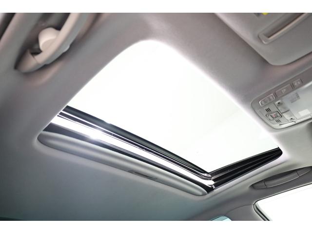 クラウンハイブリッド アスリートＧ　電動サンルーフ　本革シート　メモリー付きパワーシート　シートヒーター＆クーラー　スパッタリング純正ＯＰ１８インチＡＷ　純正８型ＨＤＤナビ　Ｂカメラ　禁煙車　後席サンシェード　２０２５年製ヨコハマタイヤ（5枚目）