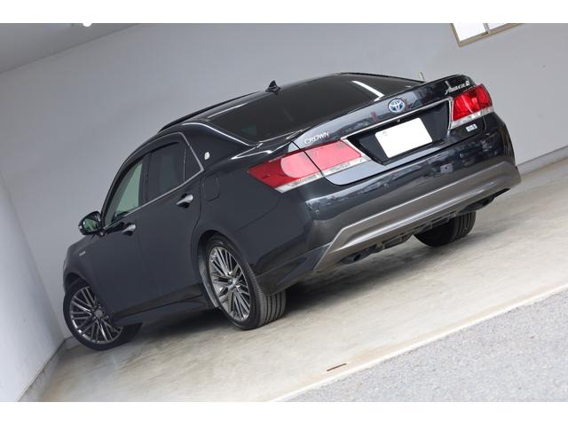 クラウンハイブリッド アスリートＧ　電動サンルーフ　本革シート　メモリー付きパワーシート　シートヒーター＆クーラー　スパッタリング純正ＯＰ１８インチＡＷ　純正８型ＨＤＤナビ　Ｂカメラ　禁煙車　後席サンシェード　２０２５年製ヨコハマタイヤ（11枚目）