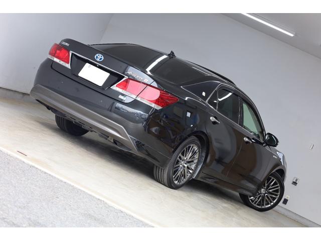 クラウンハイブリッド アスリートＧ　電動サンルーフ　本革シート　メモリー付きパワーシート　シートヒーター＆クーラー　スパッタリング純正ＯＰ１８インチＡＷ　純正８型ＨＤＤナビ　Ｂカメラ　禁煙車　後席サンシェード　２０２５年製ヨコハマタイヤ（12枚目）