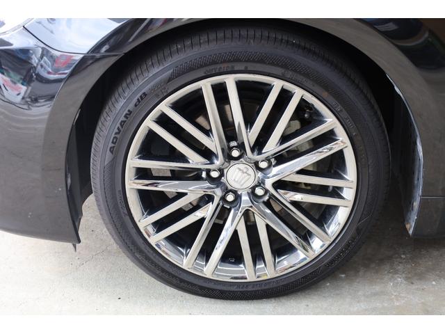 クラウンハイブリッド アスリートＧ　電動サンルーフ　本革シート　メモリー付きパワーシート　シートヒーター＆クーラー　スパッタリング純正ＯＰ１８インチＡＷ　純正８型ＨＤＤナビ　Ｂカメラ　禁煙車　後席サンシェード　２０２５年製ヨコハマタイヤ（14枚目）