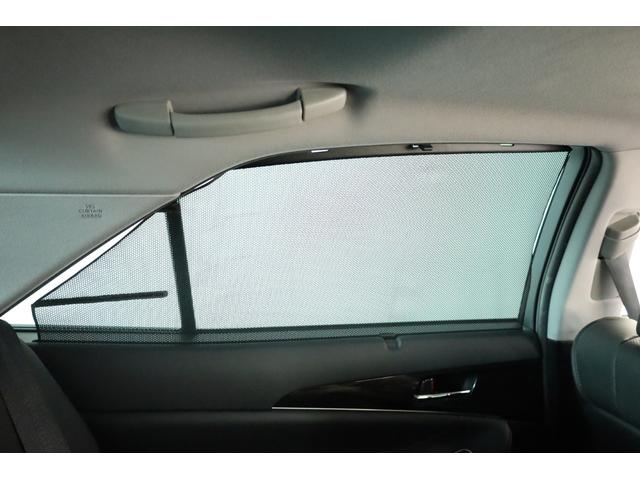 クラウンハイブリッド アスリートＧ　電動サンルーフ　本革シート　メモリー付きパワーシート　シートヒーター＆クーラー　スパッタリング純正ＯＰ１８インチＡＷ　純正８型ＨＤＤナビ　Ｂカメラ　禁煙車　後席サンシェード　２０２５年製ヨコハマタイヤ（16枚目）