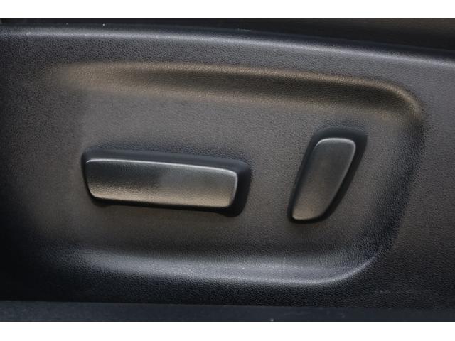 クラウンハイブリッド アスリートＧ　電動サンルーフ　本革シート　メモリー付きパワーシート　シートヒーター＆クーラー　スパッタリング純正ＯＰ１８インチＡＷ　純正８型ＨＤＤナビ　Ｂカメラ　禁煙車　後席サンシェード　２０２５年製ヨコハマタイヤ（72枚目）