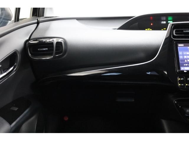 TOYOTA PRIUS A PREMIUM TOURING SELECTION