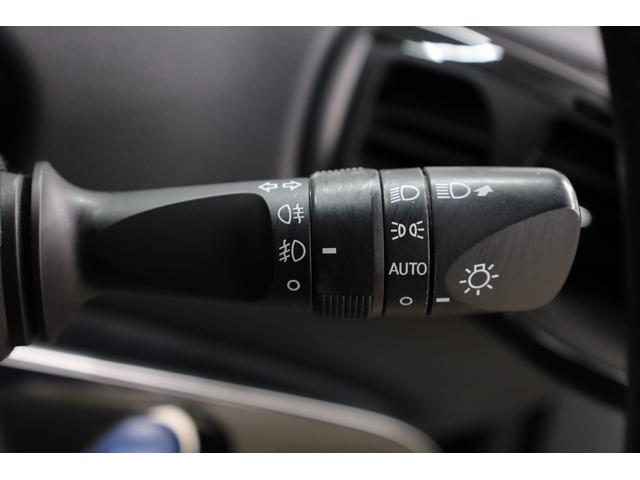 TOYOTA PRIUS A PREMIUM TOURING SELECTION