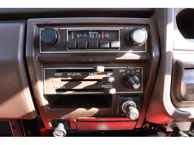 キャンター 　２オーナー　５速ＭＴ　ブリヂストンタイヤ　ラジオ　スペアタイヤ（10枚目）