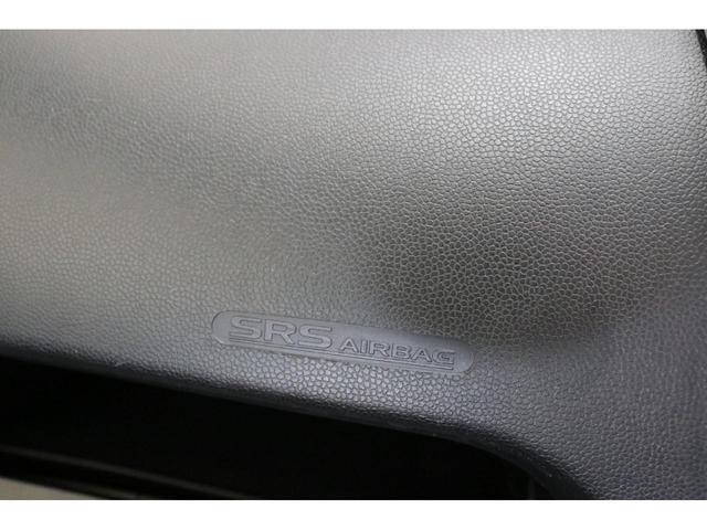 Ｍ　後期型　１０．５ＫＷＨモデル　残存率測定済９８．５％　禁煙車　シートヒーター　クラリオンＳＤナビ　地デジＴＶ　ＣＤ／ＤＶＤ　ＵＳＢ　スマートキー２個　純正アルミホイール　オートエアコン　Ｗエアバッグ(61枚目)