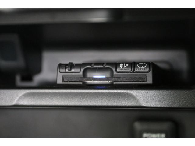 ＣＲ－Ｚ α　禁煙車　スマートキー　ＨＩＤオートライト　フォグランプ　クルーズコントロール　クリアランスソナー　ナビ　ＣＤ／ＤＶＤ　ＵＳＢ　バックカメラ　ＥＴＣ　ＡＢＳ　オートエアコン　スマートキー２個　横滑り防止（14枚目）