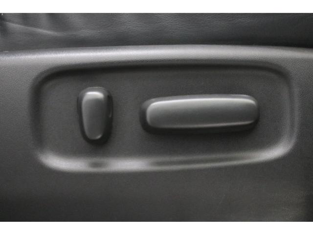 エスティマハイブリッド アエラス　レザーパッケージ　両側電動スライドドア　電動床下格納機能　純正ＨＤＤナビ　オットマン　クリアランスソナー　パワーバックドア　パワーシート　シートヒーター　左右独立ＡＡＣ　リヤＡＡＣ　ＡＣ１５００Ｗ　純正１７インチＡＷ（11枚目）