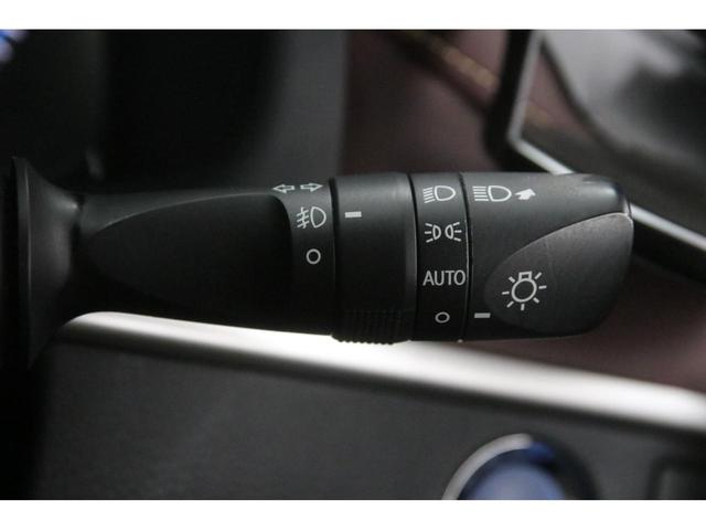 ハリアーハイブリッド プレミアム　アドバンスドパッケージ　ＪＢＬプレミアムサウンドシステム　純正８型ＳＤナビ　全方位カメラ　禁煙車　プリクラッシュセーフティ　インテリジェントクリアランスソナー　パワーバックドア　パワーシート　純正１８インチアルミ　ＥＴＣ（62枚目）