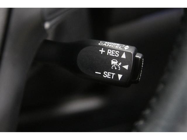 ハリアーハイブリッド プレミアム　アドバンスドパッケージ　ＪＢＬプレミアムサウンドシステム　純正８型ＳＤナビ　全方位カメラ　禁煙車　プリクラッシュセーフティ　インテリジェントクリアランスソナー　パワーバックドア　パワーシート　純正１８インチアルミ　ＥＴＣ（63枚目）