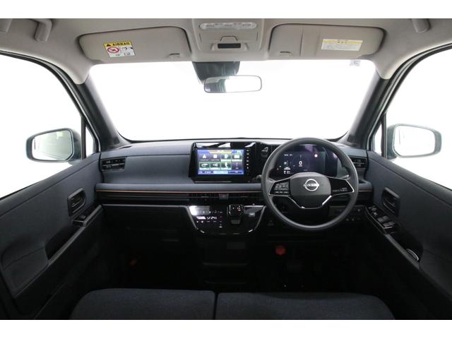 サクラ Ｘ　１２セグ　メーカー保証令和１１年３月まで　純正９型ディスプレイ　全方位カメラ　エマージェンシーブレーキ　フロント＆バックソナー　急速充電　電動パーキングブレーキ　純正１４インチＡＷ　オートエアコン（4枚目）
