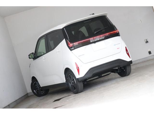 サクラ Ｘ　１２セグ　メーカー保証令和１１年３月まで　純正９型ディスプレイ　全方位カメラ　エマージェンシーブレーキ　フロント＆バックソナー　急速充電　電動パーキングブレーキ　純正１４インチＡＷ　オートエアコン（11枚目）