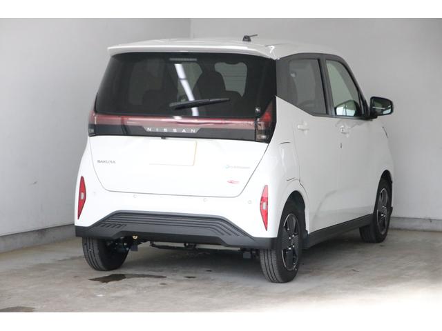 サクラ Ｘ　１２セグ　メーカー保証令和１１年３月まで　純正９型ディスプレイ　全方位カメラ　エマージェンシーブレーキ　フロント＆バックソナー　急速充電　電動パーキングブレーキ　純正１４インチＡＷ　オートエアコン（26枚目）