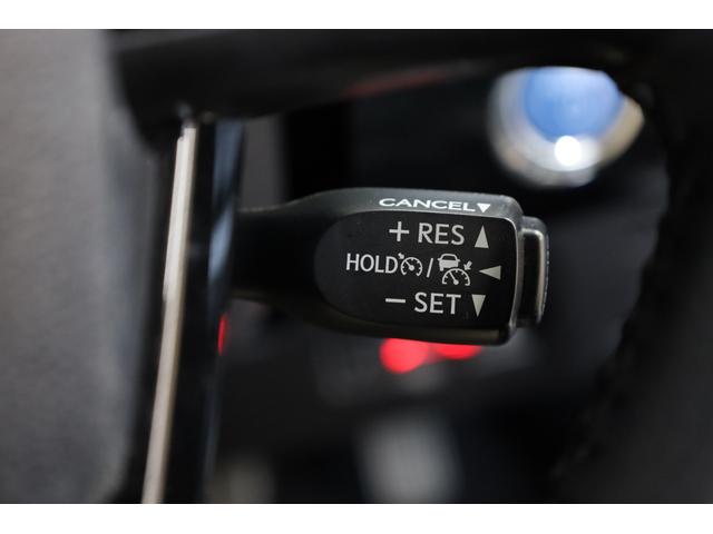 プリウスPHV Sセーフティパッケージ 後期型5人乗り モデリスタフルエアロ 純正9型SDナビ 全方位カメラ 禁煙車 セーフティセンス ICS BSM LEDヘッドライト レオニン18インチAW レーダークルコン ETC 純正ラゲージトレイ(15枚目)