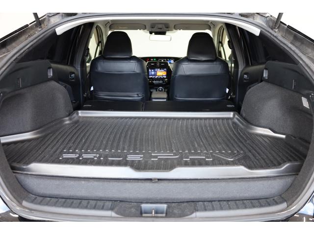 プリウスPHV Sセーフティパッケージ 後期型5人乗り モデリスタフルエアロ 純正9型SDナビ 全方位カメラ 禁煙車 セーフティセンス ICS BSM LEDヘッドライト レオニン18インチAW レーダークルコン ETC 純正ラゲージトレイ(19枚目)