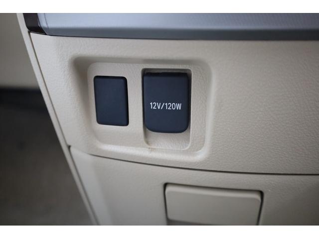 ヴェルファイア ２．４Ｘ　両側電動スライドドア　禁煙車　純正８型ＨＤＤナビ　ＢＴ接続　バックカメラ　クリアランスソナー　左右独立ＡＡＣ　リヤＡＡＣ　ＨＩＤヘッドライト　オートライト　純正１６インチＡＷ　ＥＴＣ　純正フロアマット（53枚目）