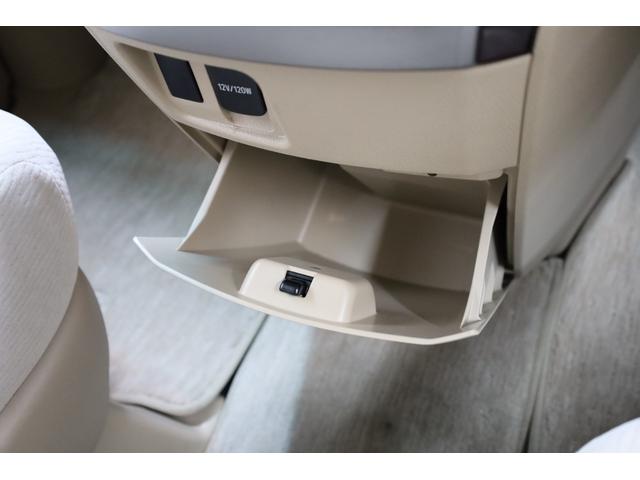 ヴェルファイア ２．４Ｘ　両側電動スライドドア　禁煙車　純正８型ＨＤＤナビ　ＢＴ接続　バックカメラ　クリアランスソナー　左右独立ＡＡＣ　リヤＡＡＣ　ＨＩＤヘッドライト　オートライト　純正１６インチＡＷ　ＥＴＣ　純正フロアマット（54枚目）