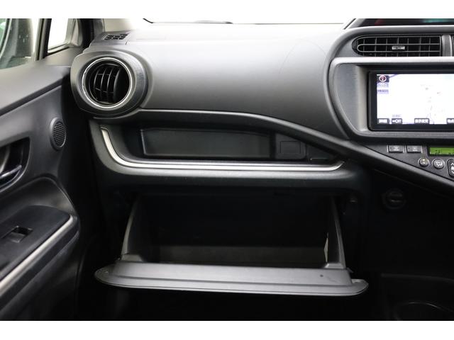 アクア Ｇブラックソフトレザーセレクション　スマートエントリー　黒レザーシート　シートヒーター　禁煙車　純正ＨＤＤフルセグナビ　ＢＴ接続　Ｂカメラ　ＥＴＣ　オートライト　純正１５インチホイール　純正フロアマット　１２Ｖ／１２０Ｗ電源　電格ミラー（46枚目）