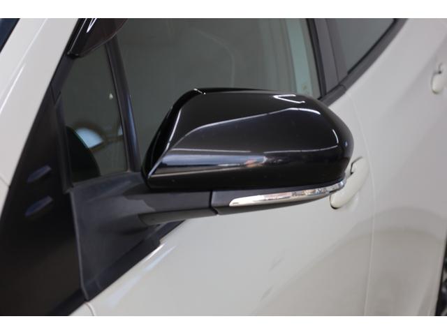 プリウスＰＨＶ Ｓ　ＧＲスポーツ　後期型　５人乗り　純正９型ＳＤナビ　ＢＴ接続　バックカメラ　禁煙車　セーフティセンス　レーダークルーズ　ＧＲ専用１８インチアルミ　前席シートヒーター　ＥＴＣ　ＬＥＤヘッドライト　純正フロアマット（35枚目）