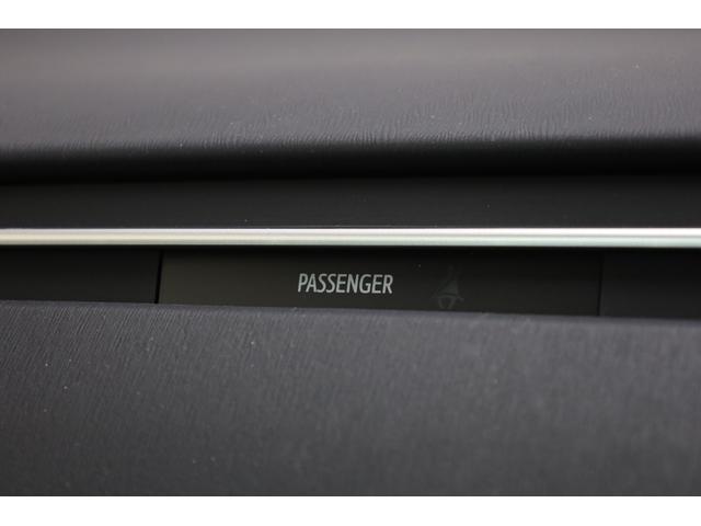 プリウス Ｇツーリングセレクションレザーパッケージ　後期型　本革シート　プリクラッシュセーフティ　ＨＵＤ　タッチトレーサーディスプレイ　クリアランスソナー　純正ＨＤＤナビ　Ｂカメラ　純正１７インチＡＷ　　パワーシート　シートヒーター　ＬＥＤヘッドライト（45枚目）