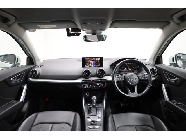Ｑ２ ３５ＴＦＳＩシリンダーオンデマンドスポーツ　ユーザー下取車　アウディプレセンスフロント　純正８．３型ディスプレイ　Ｂカメラ　クリアランスソナー　左右独立ＡＡＣ　電動ＰＫＧ　純正１７インチＡＷ　パワーバックドア　ＬＥＤヘッドライト　オートライト（4枚目）