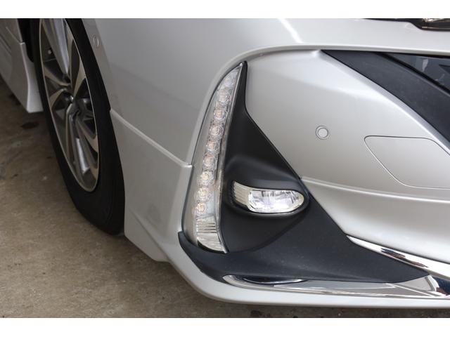 プリウスＰＨＶ Ａ　後期型　５人乗り　寒冷地仕様　モデリスタフルエアロ　改良後セーフティセンス　純正９型ＳＤナビ　全方位カメラ　ＩＣＳ　ＢＳＭ　禁煙車　モデリスタ１５インチＡＷ　ＡＣ１５００Ｗ　置くだけ充電　パワーシート（32枚目）