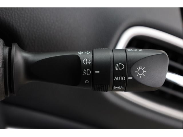 プリウスＰＨＶ Ａ　後期型　５人乗り　寒冷地仕様　モデリスタフルエアロ　改良後セーフティセンス　純正９型ＳＤナビ　全方位カメラ　ＩＣＳ　ＢＳＭ　禁煙車　モデリスタ１５インチＡＷ　ＡＣ１５００Ｗ　置くだけ充電　パワーシート（63枚目）