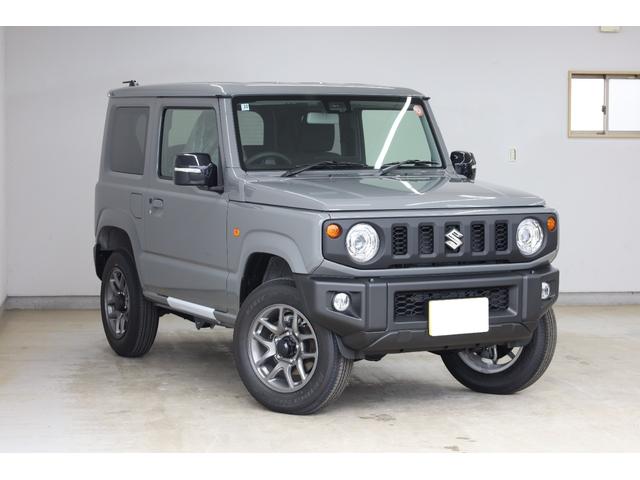ジムニー ＸＣ　登録済未使用車　４ＷＤ　デュアルセンサーブレーキサポート　５速ＭＴ＆トランスファー　障害物ソナー　ヒート付ミラー　スマートキー＆プッシュスタート　純正１６インチＡＷ　シートヒーター　純正フロアマット付（2枚目）