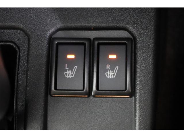 ジムニー ＸＣ　登録済未使用車　４ＷＤ　デュアルセンサーブレーキサポート　５速ＭＴ＆トランスファー　障害物ソナー　ヒート付ミラー　スマートキー＆プッシュスタート　純正１６インチＡＷ　シートヒーター　純正フロアマット付（7枚目）