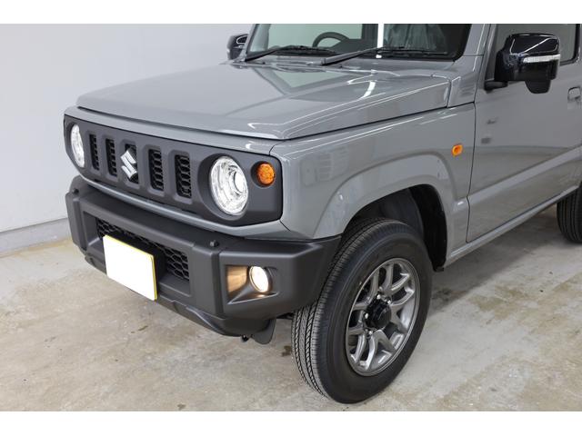 ジムニー ＸＣ　登録済未使用車　４ＷＤ　デュアルセンサーブレーキサポート　５速ＭＴ＆トランスファー　障害物ソナー　ヒート付ミラー　スマートキー＆プッシュスタート　純正１６インチＡＷ　シートヒーター　純正フロアマット付（13枚目）