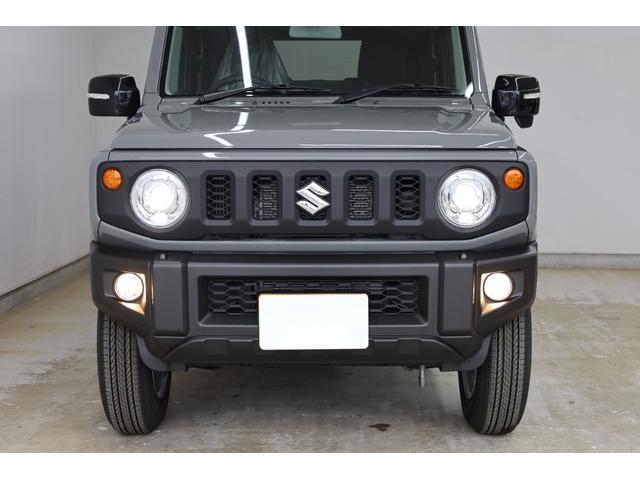 ジムニー ＸＣ　登録済未使用車　４ＷＤ　デュアルセンサーブレーキサポート　５速ＭＴ＆トランスファー　障害物ソナー　ヒート付ミラー　スマートキー＆プッシュスタート　純正１６インチＡＷ　シートヒーター　純正フロアマット付（27枚目）