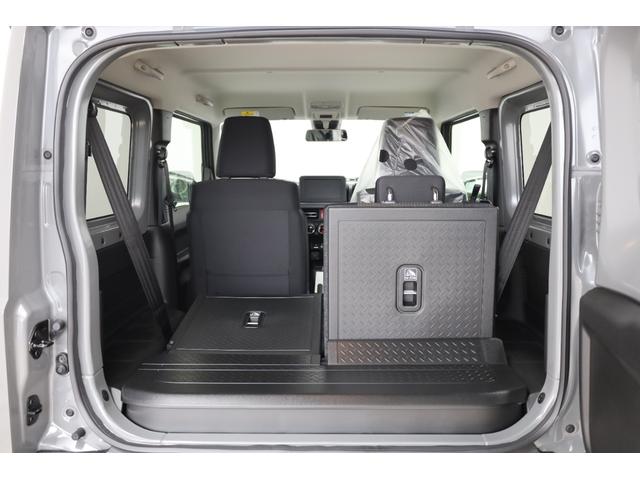 ジムニー ＸＣ　登録済未使用車　４ＷＤ　デュアルセンサーブレーキサポート　５速ＭＴ＆トランスファー　障害物ソナー　ヒート付ミラー　スマートキー＆プッシュスタート　純正１６インチＡＷ　シートヒーター　純正フロアマット付（72枚目）