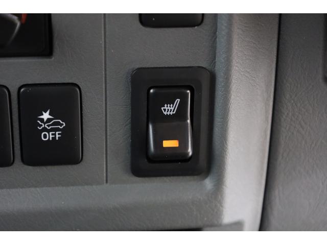 ミニキャブＥＶ ＣＤ　２０．０ｋＷｈ　２シーター　Ｕ６９モデル　ワンオーナー　残存率測定　ｅ－Ａｓｓｉｓｔ　リヤパーキングセンサー　普通・急速充電　キーレスキー　禁煙車　全席シートヒーター　オートライト　パワーウインドウ　ＡＣ１５００Ｗ　純正マット（8枚目）