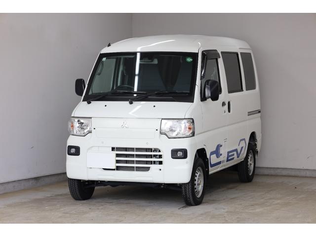 ミニキャブＥＶ ＣＤ　２０．０ｋＷｈ　２シーター　Ｕ６９モデル　ワンオーナー　残存率測定　ｅ－Ａｓｓｉｓｔ　リヤパーキングセンサー　普通・急速充電　キーレスキー　禁煙車　全席シートヒーター　オートライト　パワーウインドウ　ＡＣ１５００Ｗ　純正マット（23枚目）