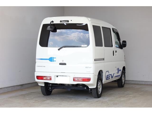 ミニキャブＥＶ ＣＤ　２０．０ｋＷｈ　２シーター　Ｕ６９モデル　ワンオーナー　残存率測定　ｅ－Ａｓｓｉｓｔ　リヤパーキングセンサー　普通・急速充電　キーレスキー　禁煙車　全席シートヒーター　オートライト　パワーウインドウ　ＡＣ１５００Ｗ　純正マット（26枚目）