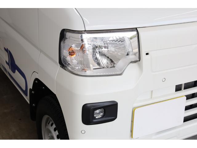 ミニキャブＥＶ ＣＤ　２０．０ｋＷｈ　２シーター　Ｕ６９モデル　ワンオーナー　残存率測定　ｅ－Ａｓｓｉｓｔ　リヤパーキングセンサー　普通・急速充電　キーレスキー　禁煙車　全席シートヒーター　オートライト　パワーウインドウ　ＡＣ１５００Ｗ　純正マット（30枚目）