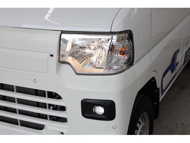 ミニキャブＥＶ ＣＤ　２０．０ｋＷｈ　２シーター　Ｕ６９モデル　ワンオーナー　残存率測定　ｅ－Ａｓｓｉｓｔ　リヤパーキングセンサー　普通・急速充電　キーレスキー　禁煙車　全席シートヒーター　オートライト　パワーウインドウ　ＡＣ１５００Ｗ　純正マット（33枚目）