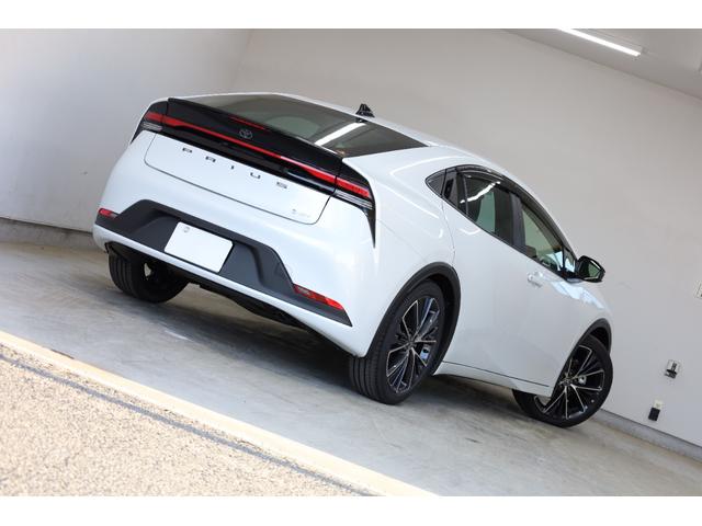 プリウス G 登録済未使用車 純正8インチディスプレイ バックカメラ セーフティセンス インテリジェントクリアランスソナー ブラインドスポットモニター 純正19インチAW シートヒーター AC1500W 電動PKB(12枚目)