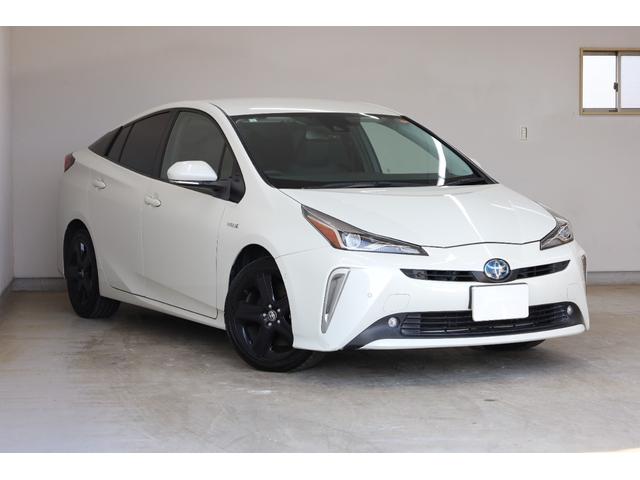 プリウス Ａツーリングセレクション　ユーザー下取車　純正９型ＳＤナビ　ＢＴ接続　バックカメラ　禁煙車　セーフティセンス　インテリジェントクリアランスソナー　純正１７インチツーリングＡＷ　ＢＳＭ　ＨＵＤ　パワーシート　シートヒーター（2枚目）