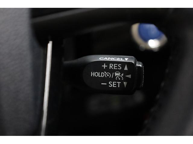 プリウス Ａツーリングセレクション　ユーザー下取車　純正９型ＳＤナビ　ＢＴ接続　バックカメラ　禁煙車　セーフティセンス　インテリジェントクリアランスソナー　純正１７インチツーリングＡＷ　ＢＳＭ　ＨＵＤ　パワーシート　シートヒーター（16枚目）