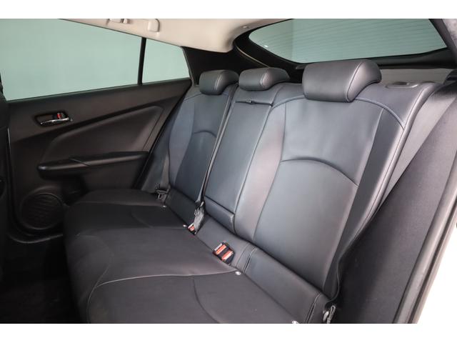 プリウス Ａツーリングセレクション　ユーザー下取車　純正９型ＳＤナビ　ＢＴ接続　バックカメラ　禁煙車　セーフティセンス　インテリジェントクリアランスソナー　純正１７インチツーリングＡＷ　ＢＳＭ　ＨＵＤ　パワーシート　シートヒーター（18枚目）